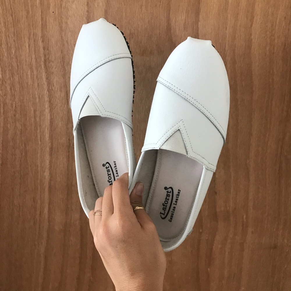 WHITE TOMS NON-SLIP SHOES